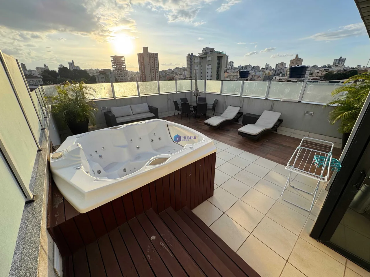 Cobertura, 5 quartos, 2 suites, 4 vagas