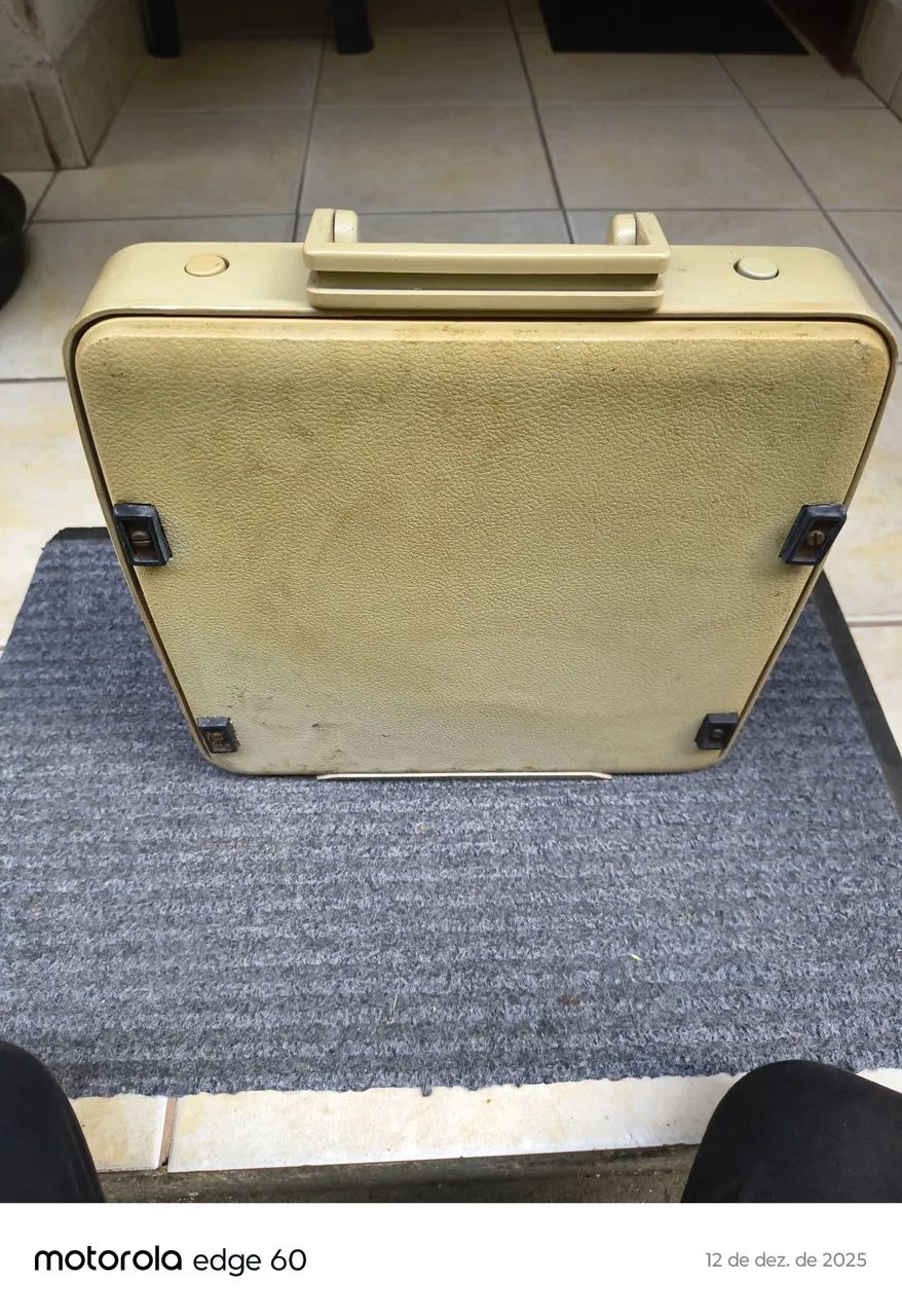 Máquina de escrever Lettera 82 64717306766465122