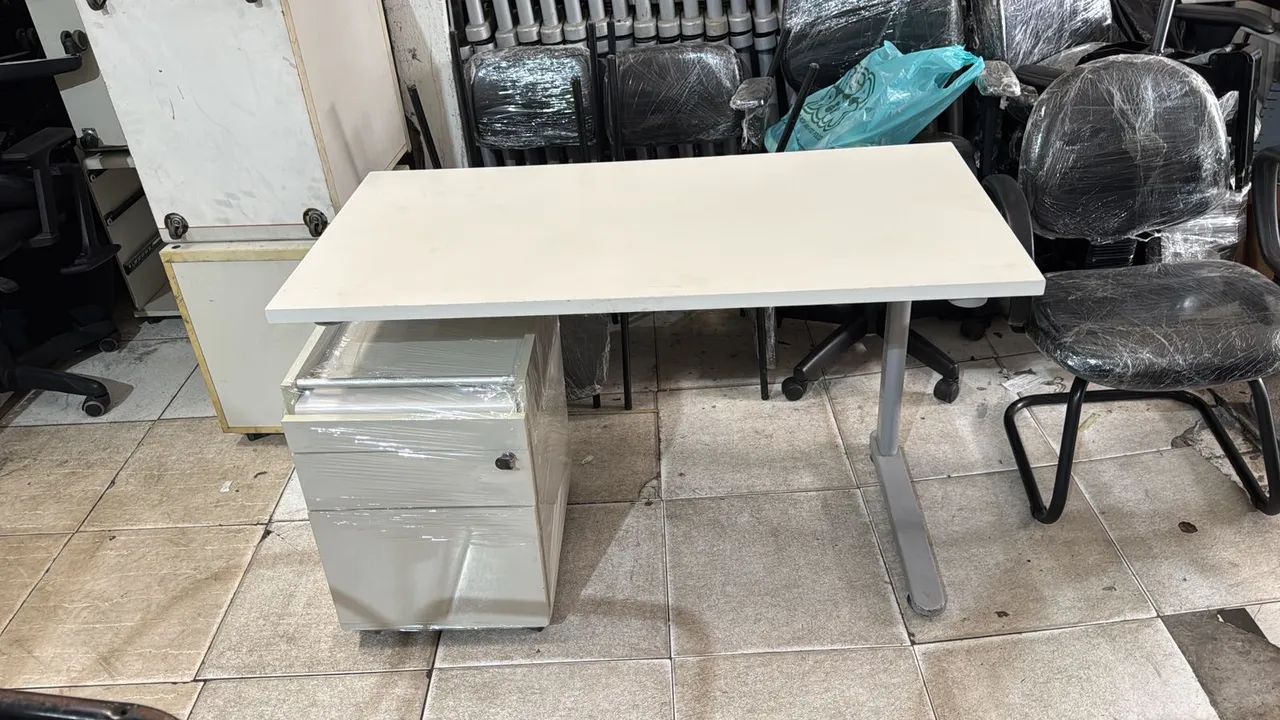 Mesa de escritório super nova - Foto 3