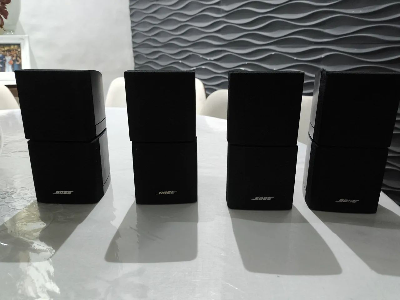 2 pares de caixa Bose cube bem conservadas.