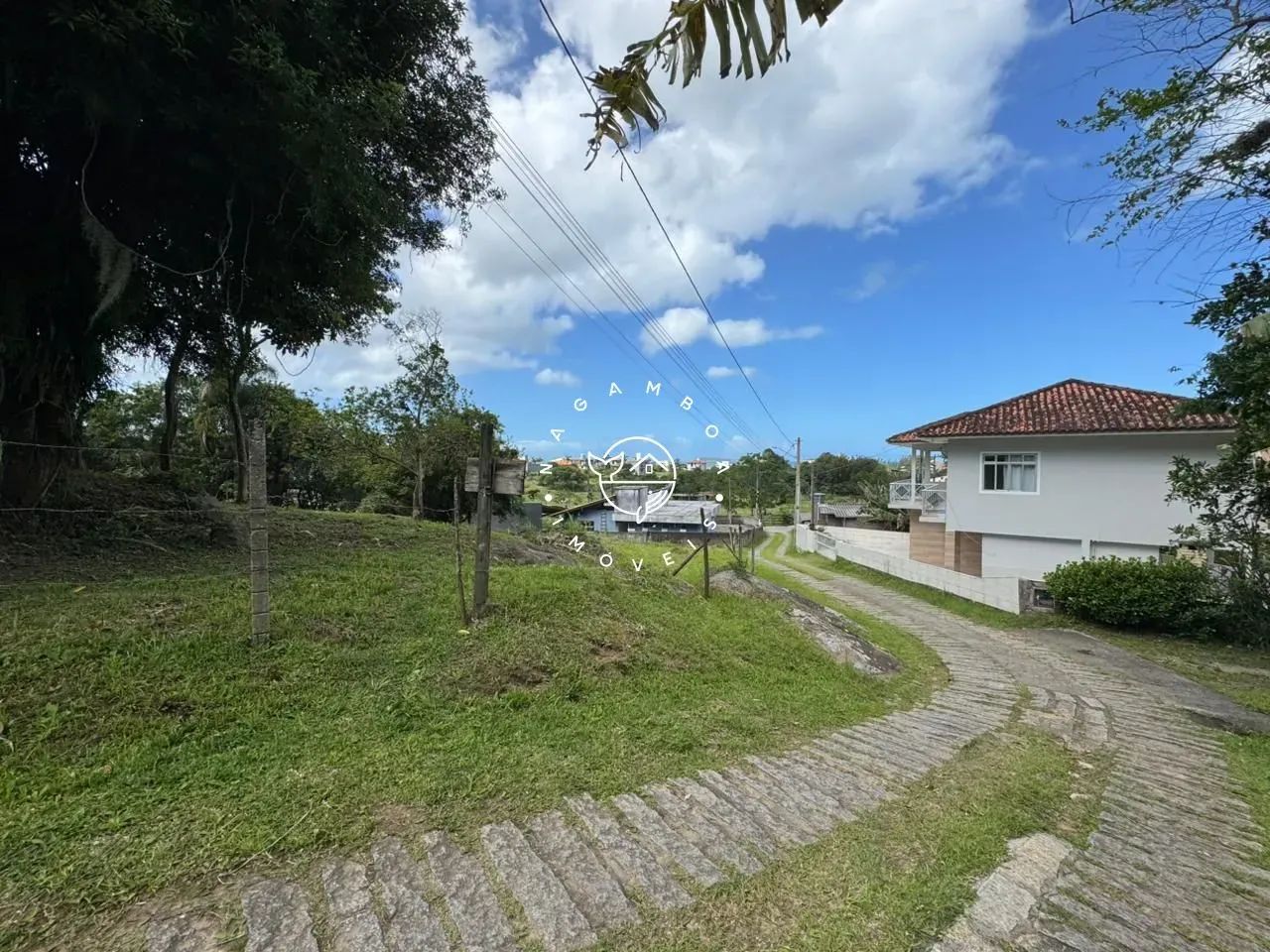 Terreno amplo em Garopaba  espaço perfeito para construir seus sonhos - Foto 3