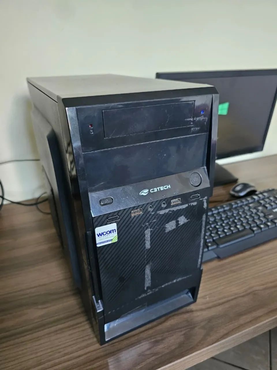 PC de Escritório com Monitor