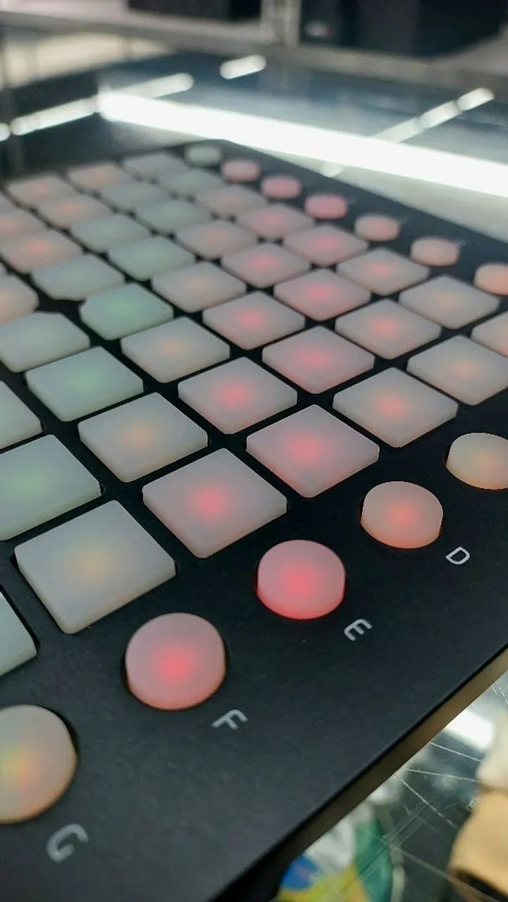 Novation Launchpad mini MK2