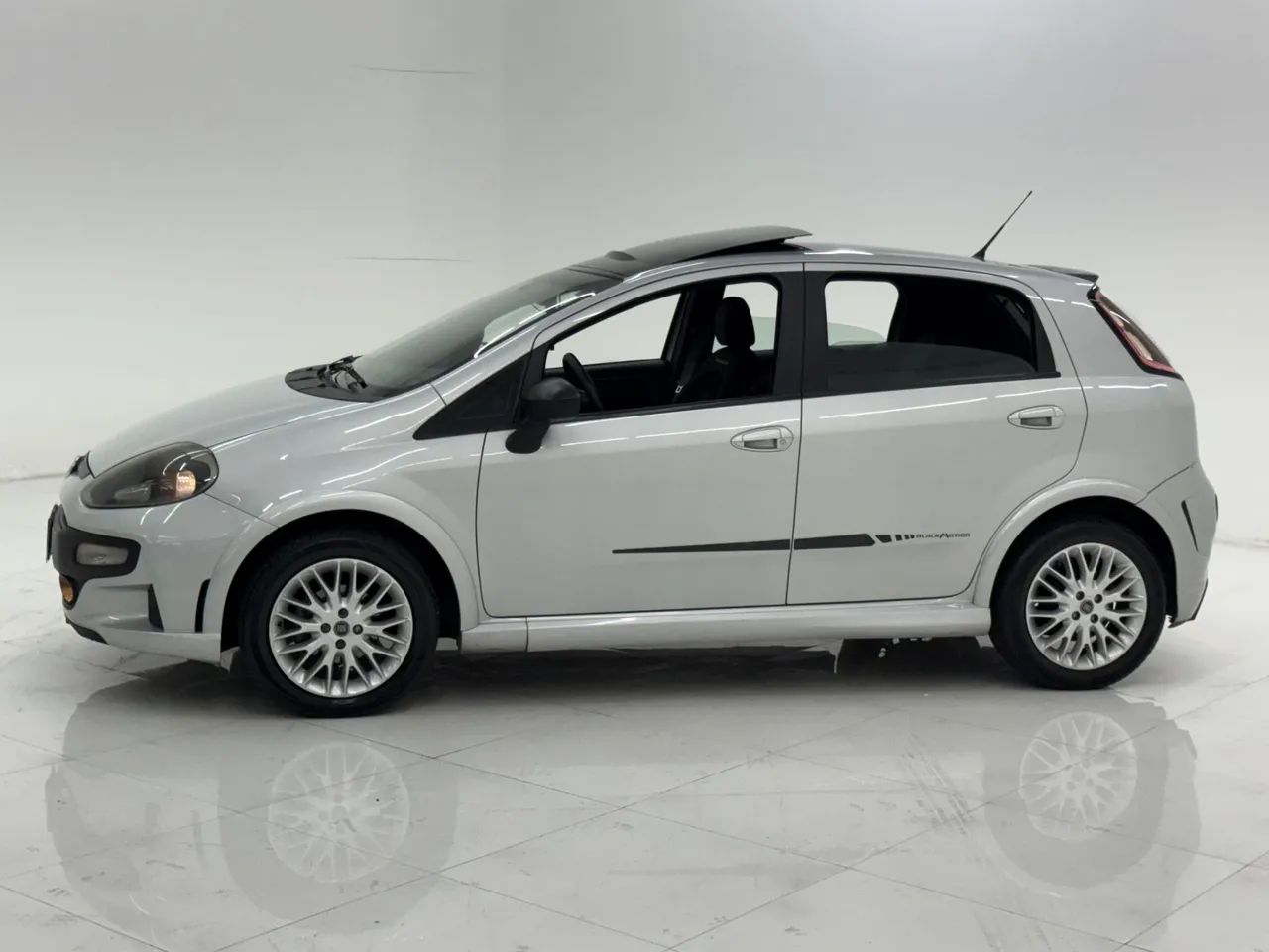 Fiat Punto 2014 - Foto 2