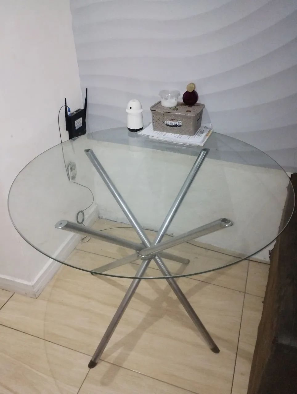 Mesa de vidro redonda linda demais. - Foto 2