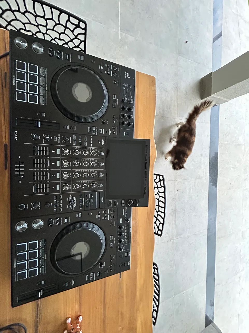 Xdj az 