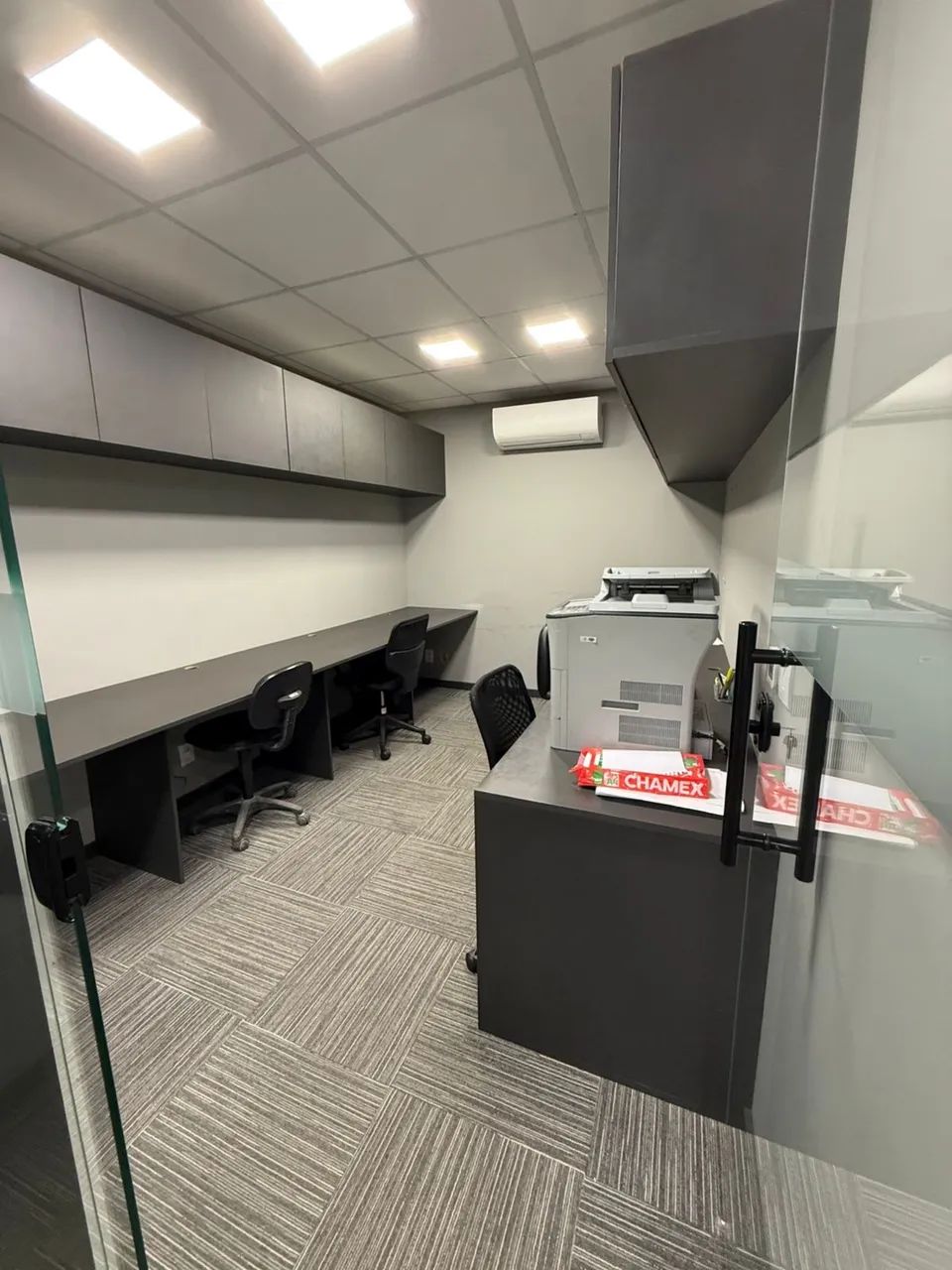 SALA COMERCIAL DECORADA E CLIMATIZADA NO LENA EMPRESARIAL  - Foto 5