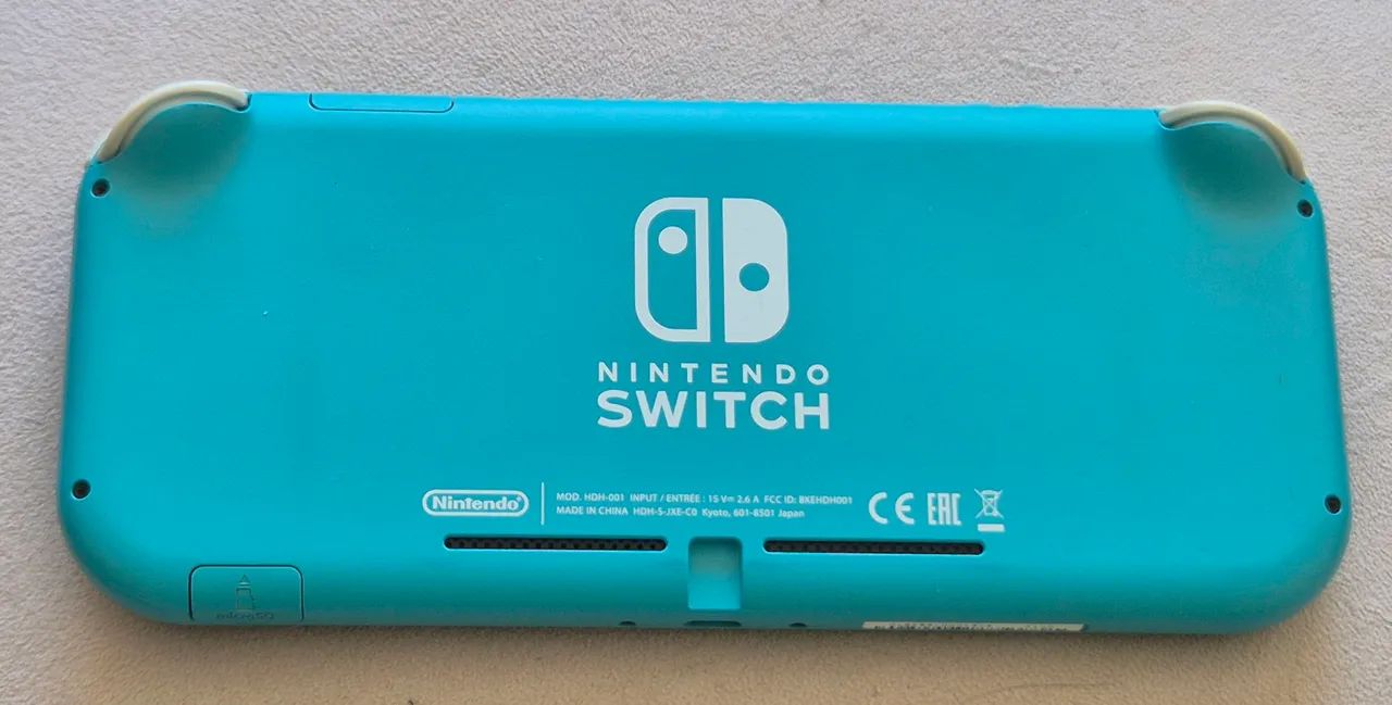 Nintendo Switch Lite, acompanha case protetora e carregador original. - Foto 2