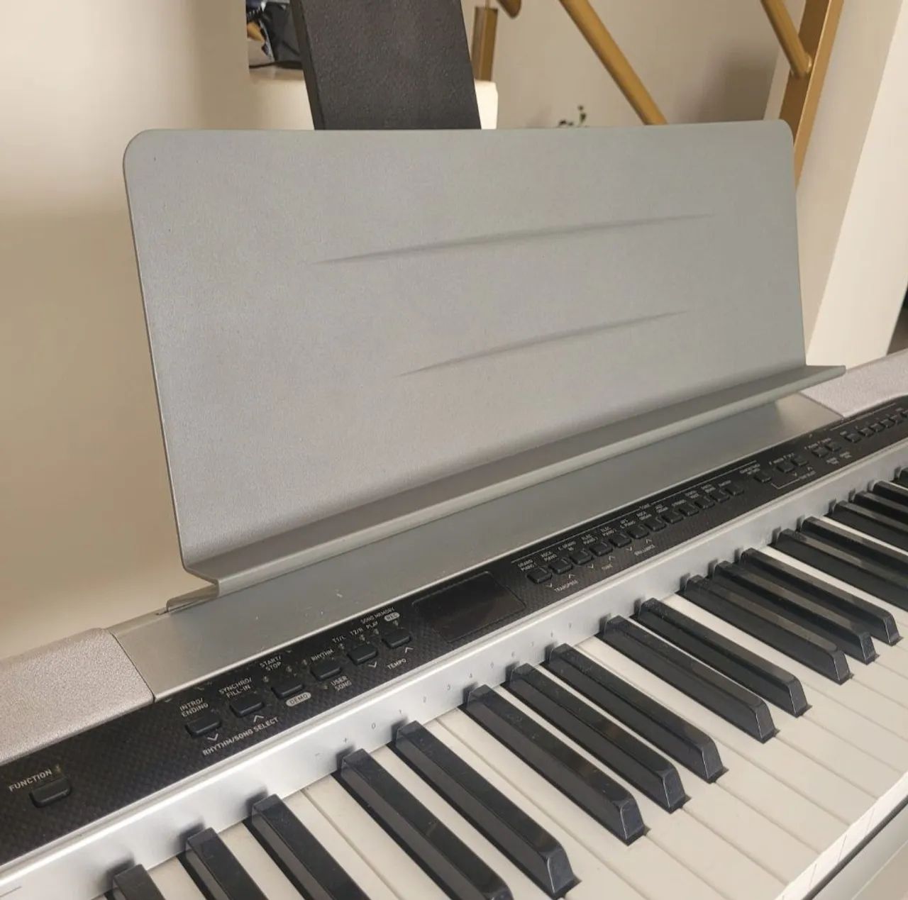 Piano Casio Privia PX 310 Ótimo!! - Foto 3