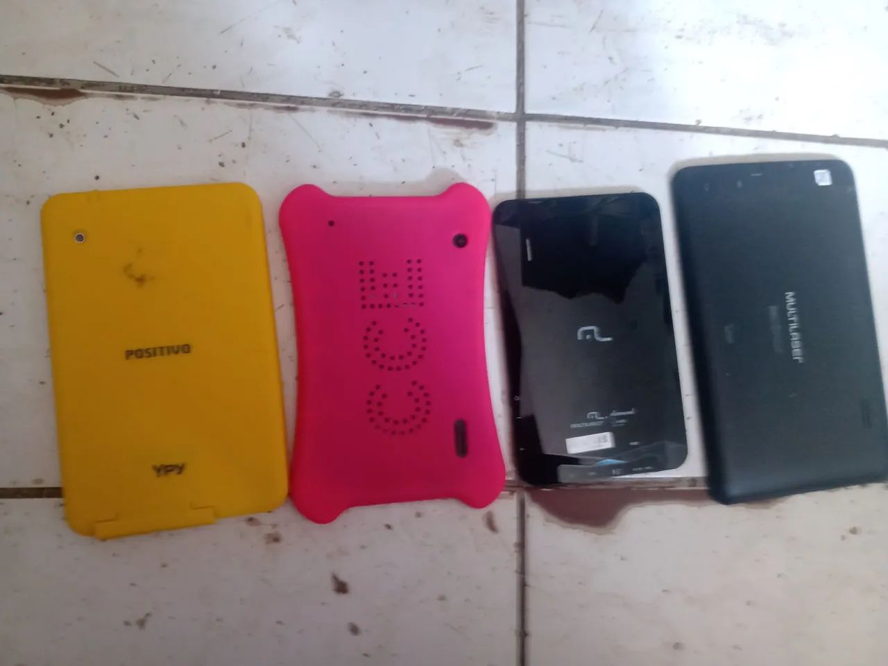 4/ tablets Multilaser ( M7 s) Multilaser ( Diamond) e M grande só o m7s está funcionando m - Foto 3