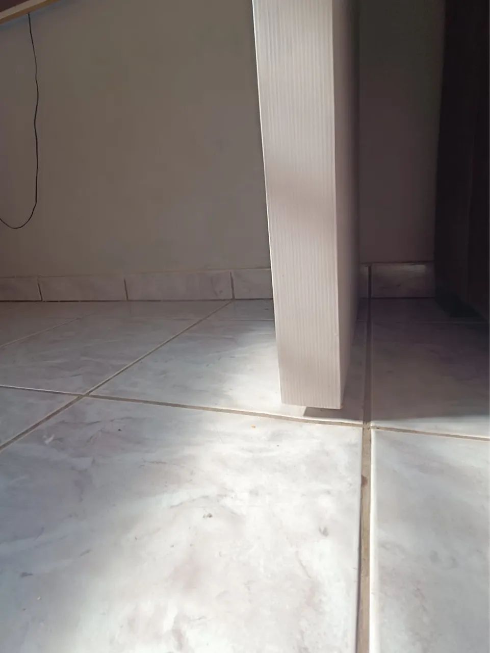 Mesa em L Branca p/Estudos e Trabalho - Foto 4