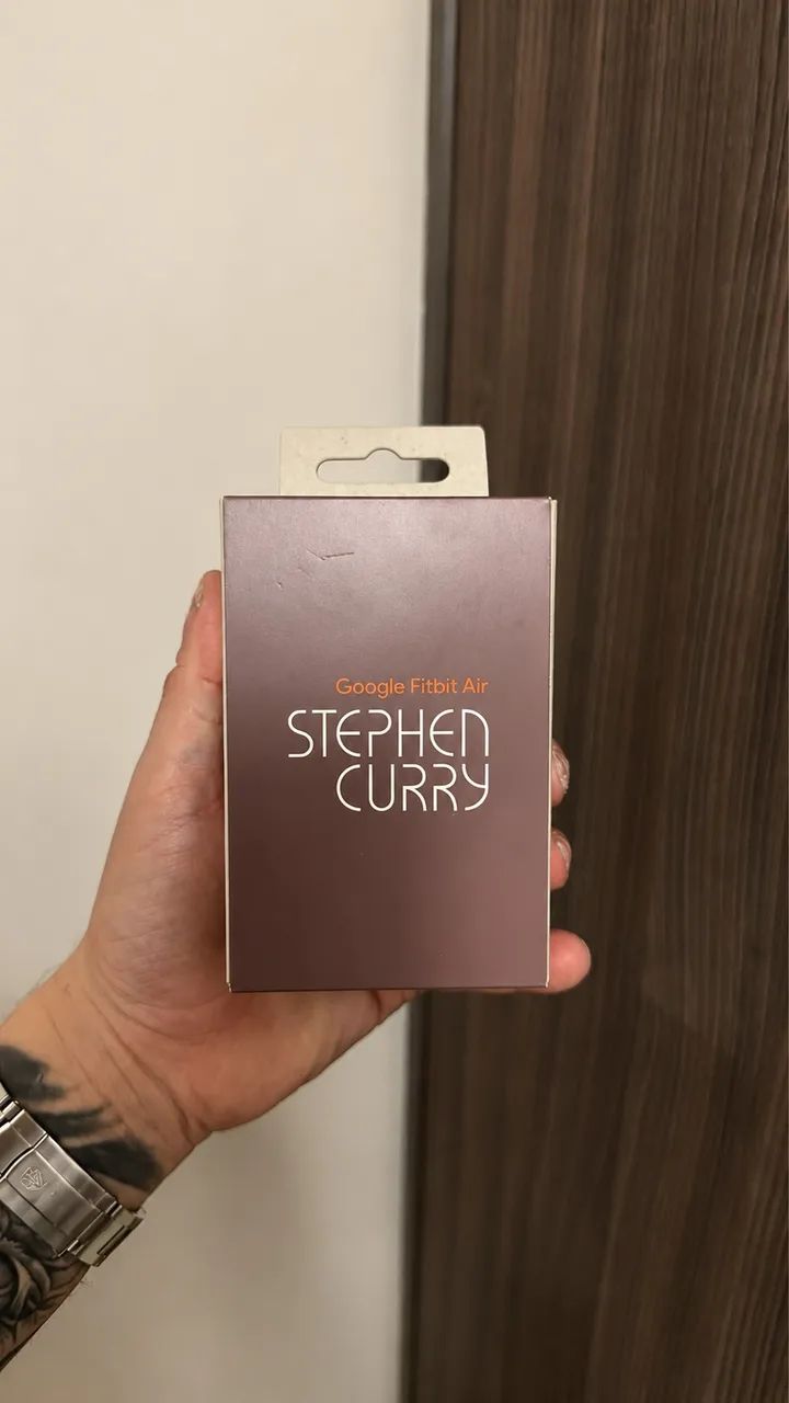 Google Fitbit Air Stephen Curry Special Edition - Lacrado  - Foto 2