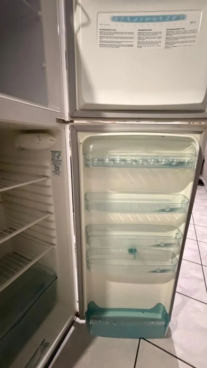 Geladeira Eletrolux 360 litros - Foto 3