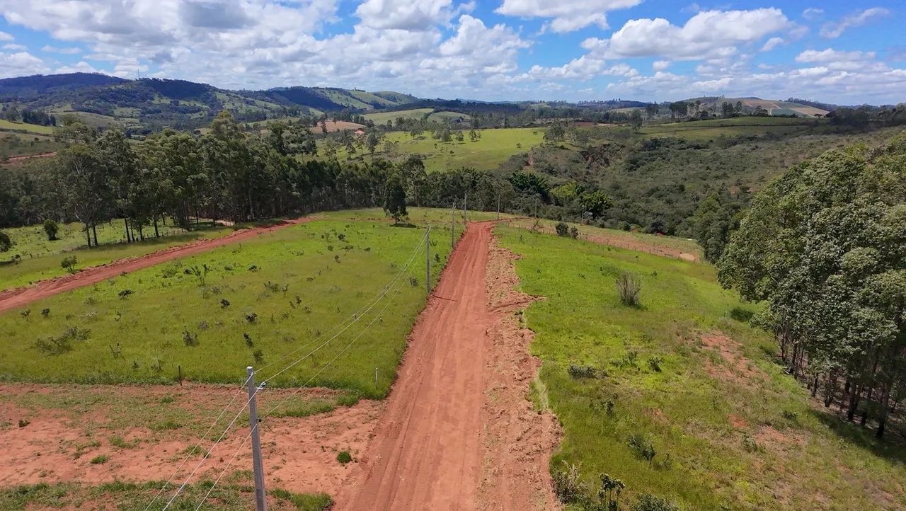 Vendo chácara de 1.000 m2 em Desterro de Entre Rios MG - Foto 4