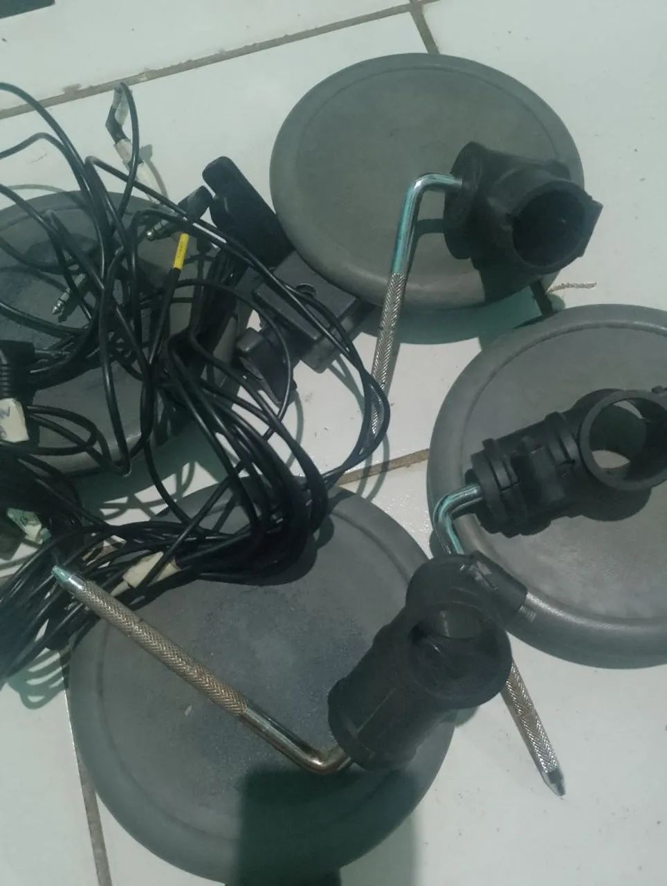 Pads e módulo de Bateria eletrônica Alesis Nitro 