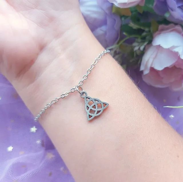 Pulseira Delicada Triquetra Celta - Foto 2