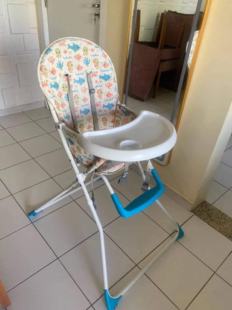 Cadeira de alimentação para bebê