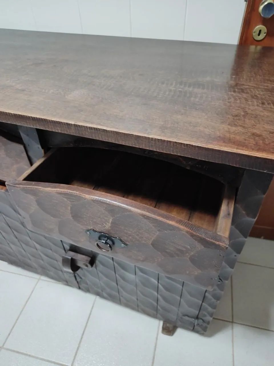 Móveis rusticos 3 móveis(comoda, cama casal com estrado e mesa cabeceira) - Foto 2