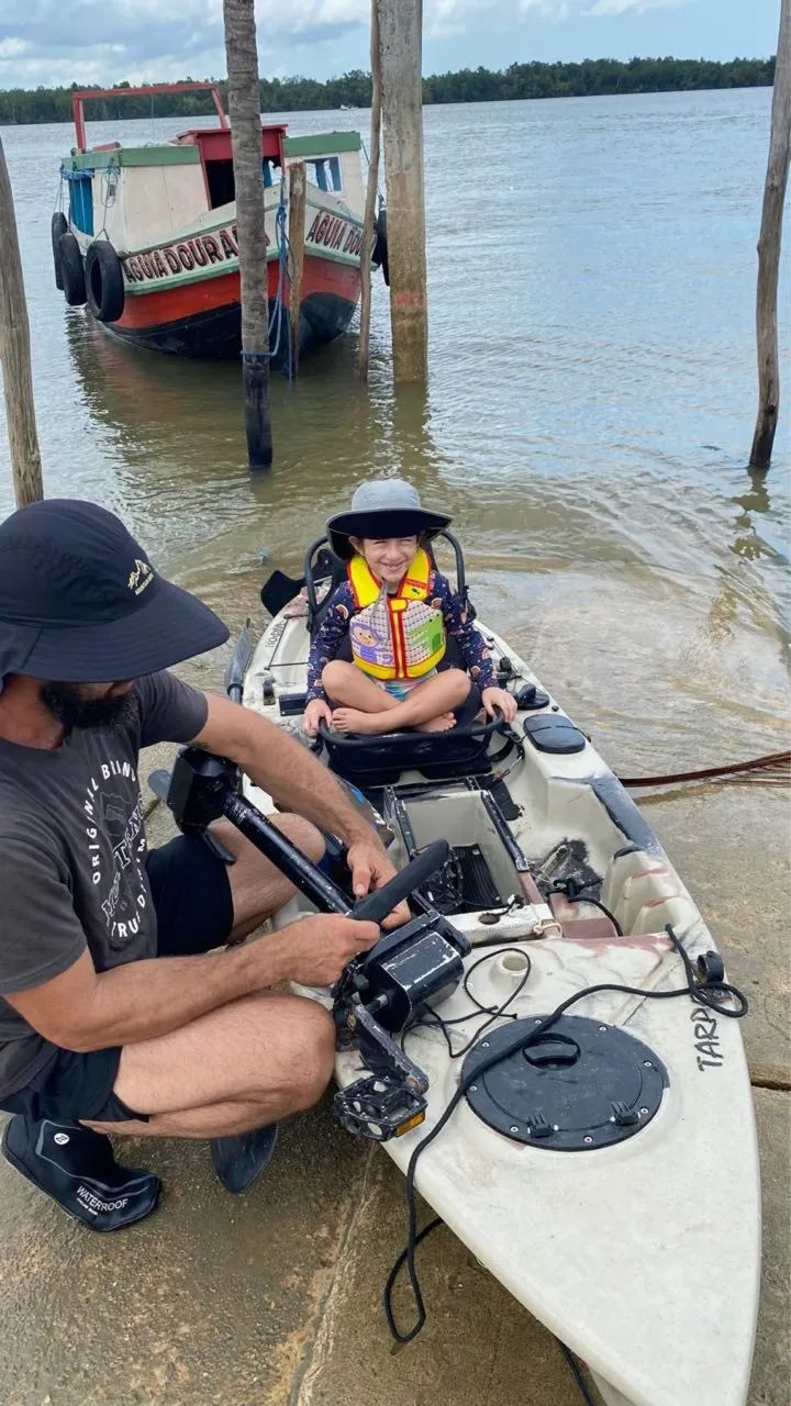 Caiaque Tarpon com pedal, remo e vela - Foto 2