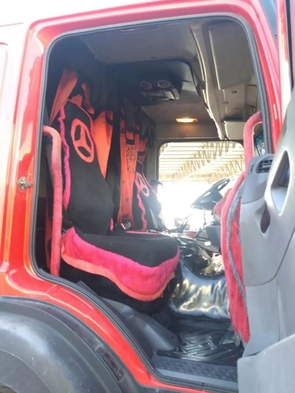 Mb Axor 1933 4x2 2009 - Foto 4