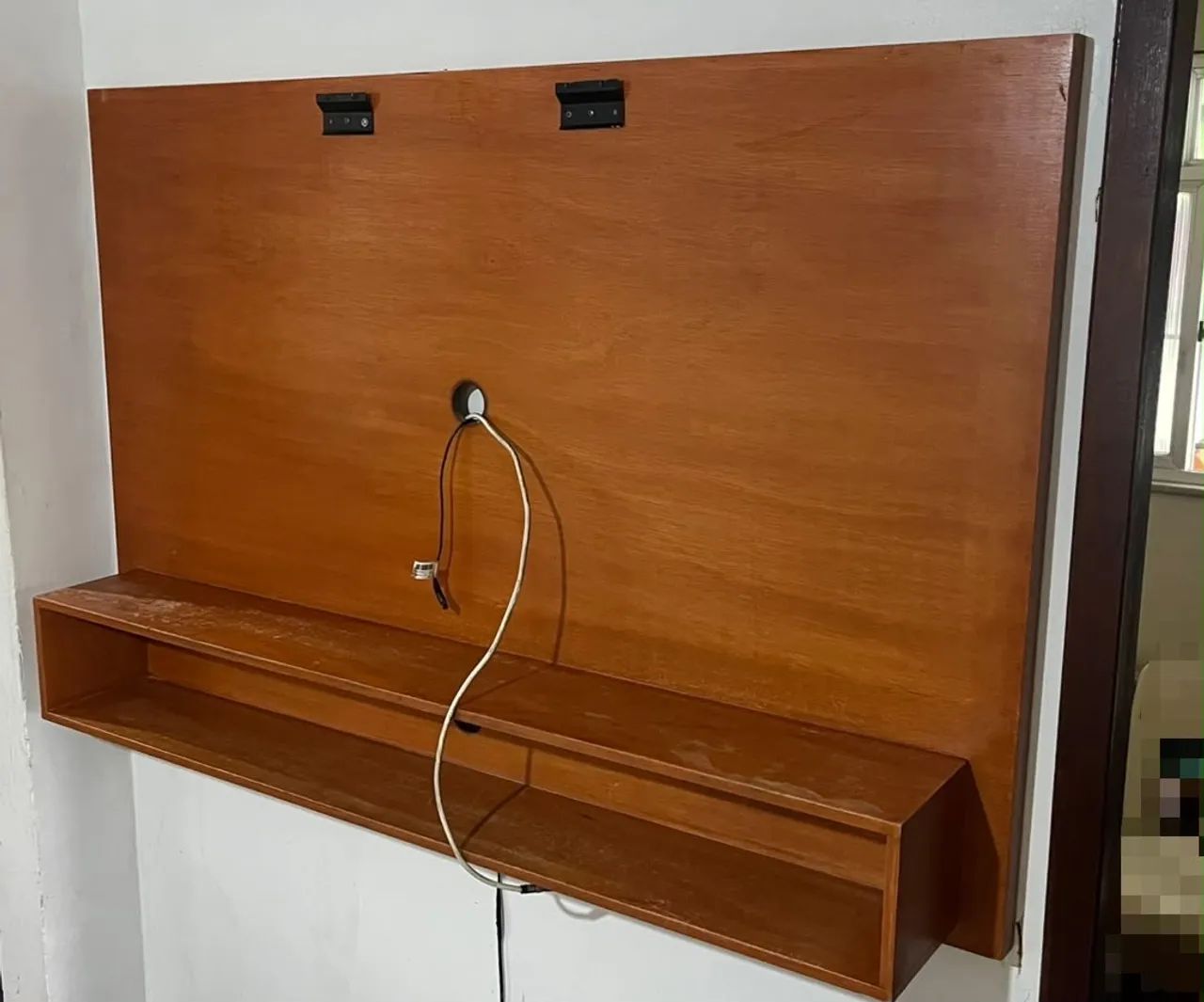 PAINEL DE MADEIRA FOLHEADA A MOGNO - Foto 3