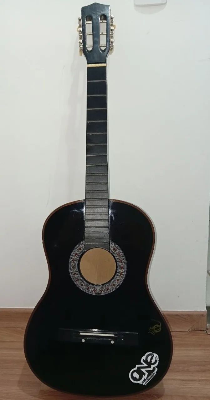 Vendo violão de estudo Nylon 