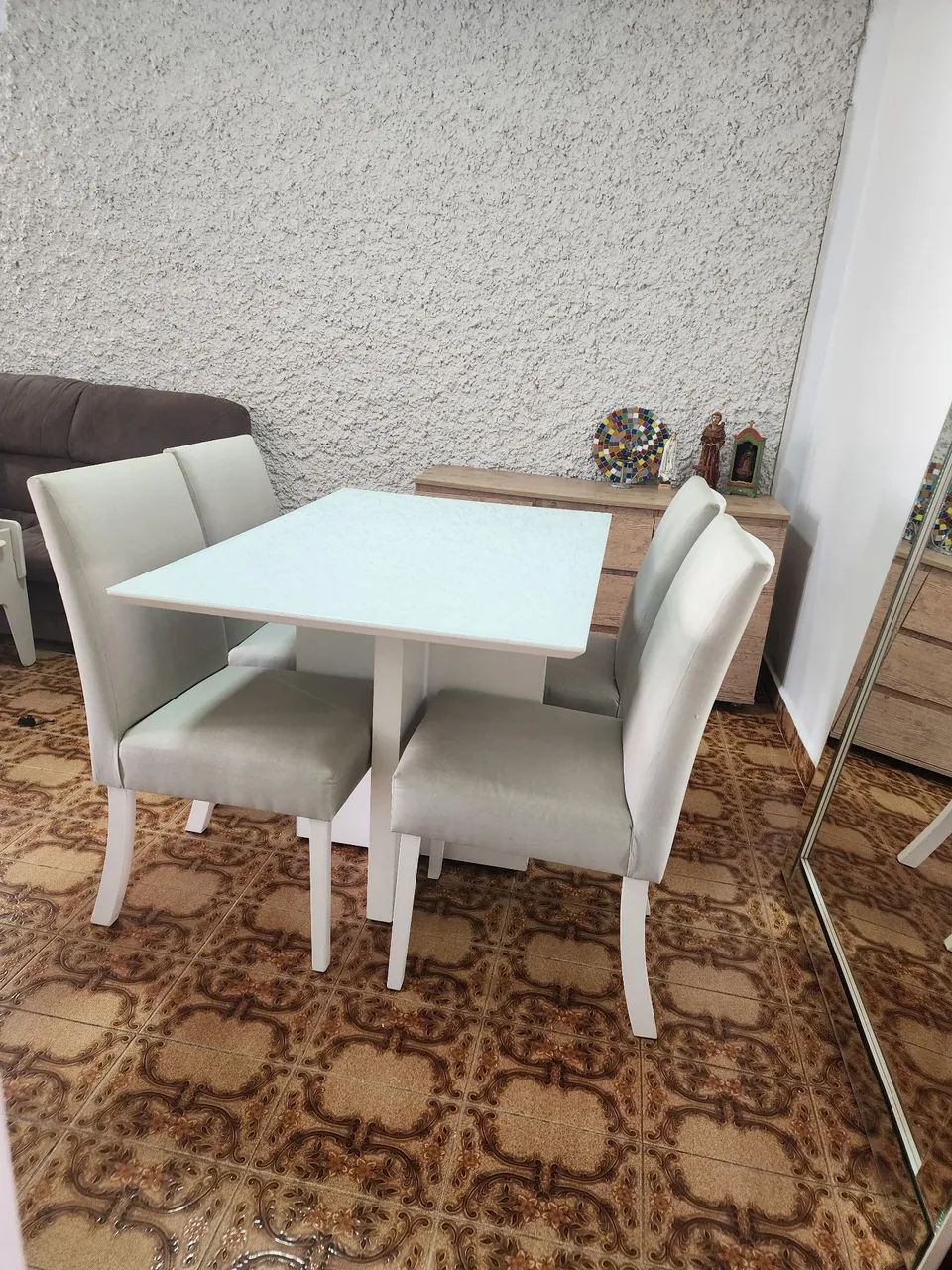 Conjunto Mesa (tampo de vidro) com 4 cadeiras - Foto 2