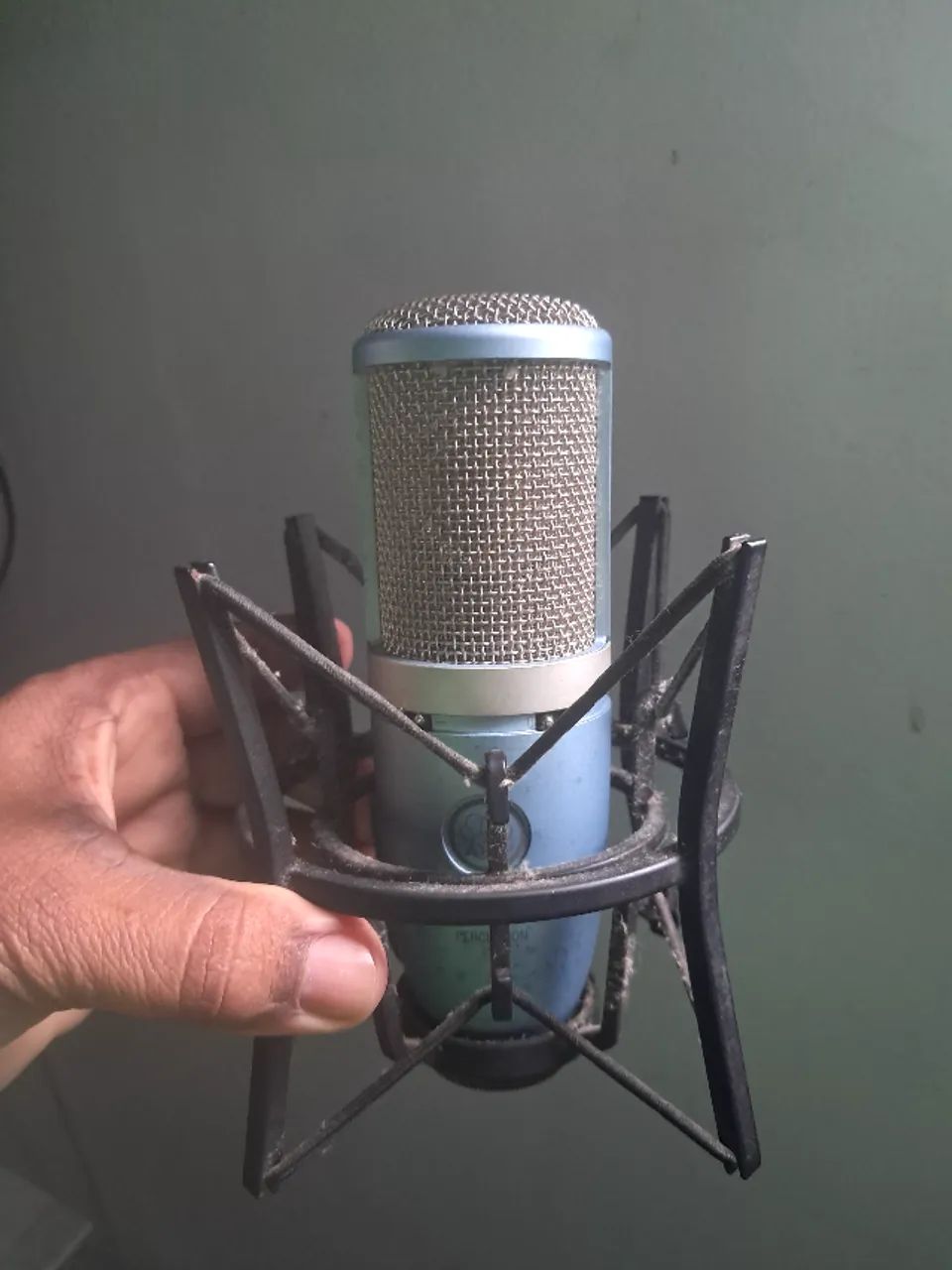 Microfone Condensador AKG P220 