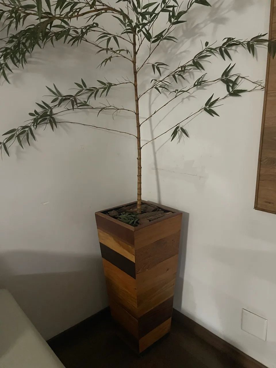 Vaso grande de madeira com bambu musso artificial  - Foto 2