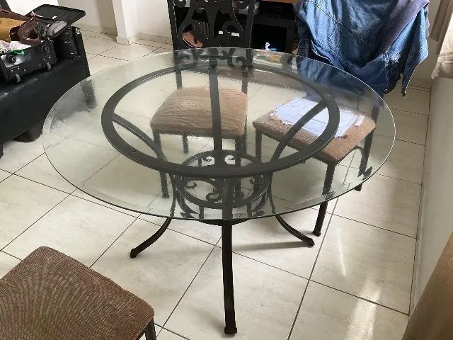 Mesa de jantar redonda + 4 cadeiras - Foto 3