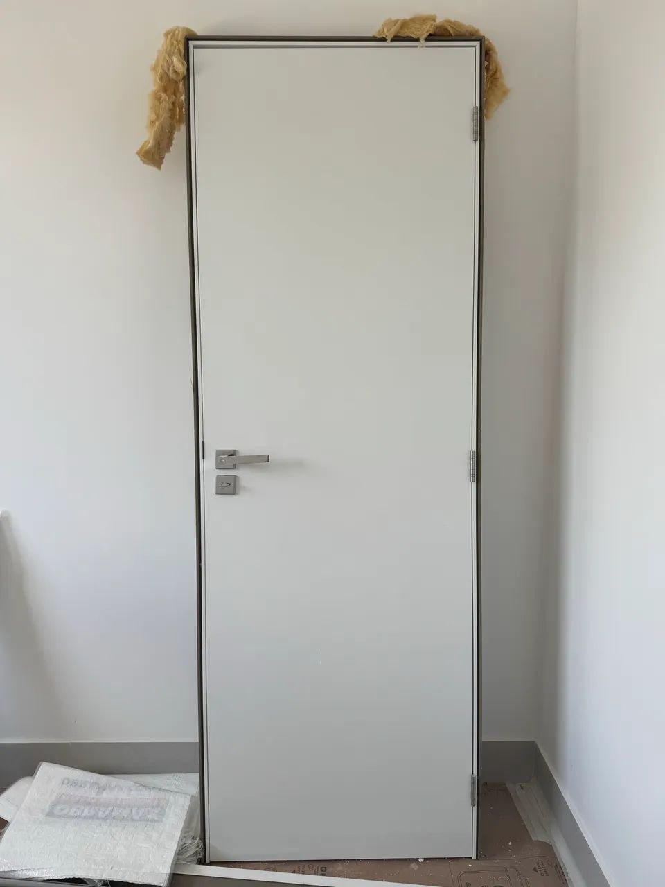 Vendo DUAS Portas Brancas - Foto 2