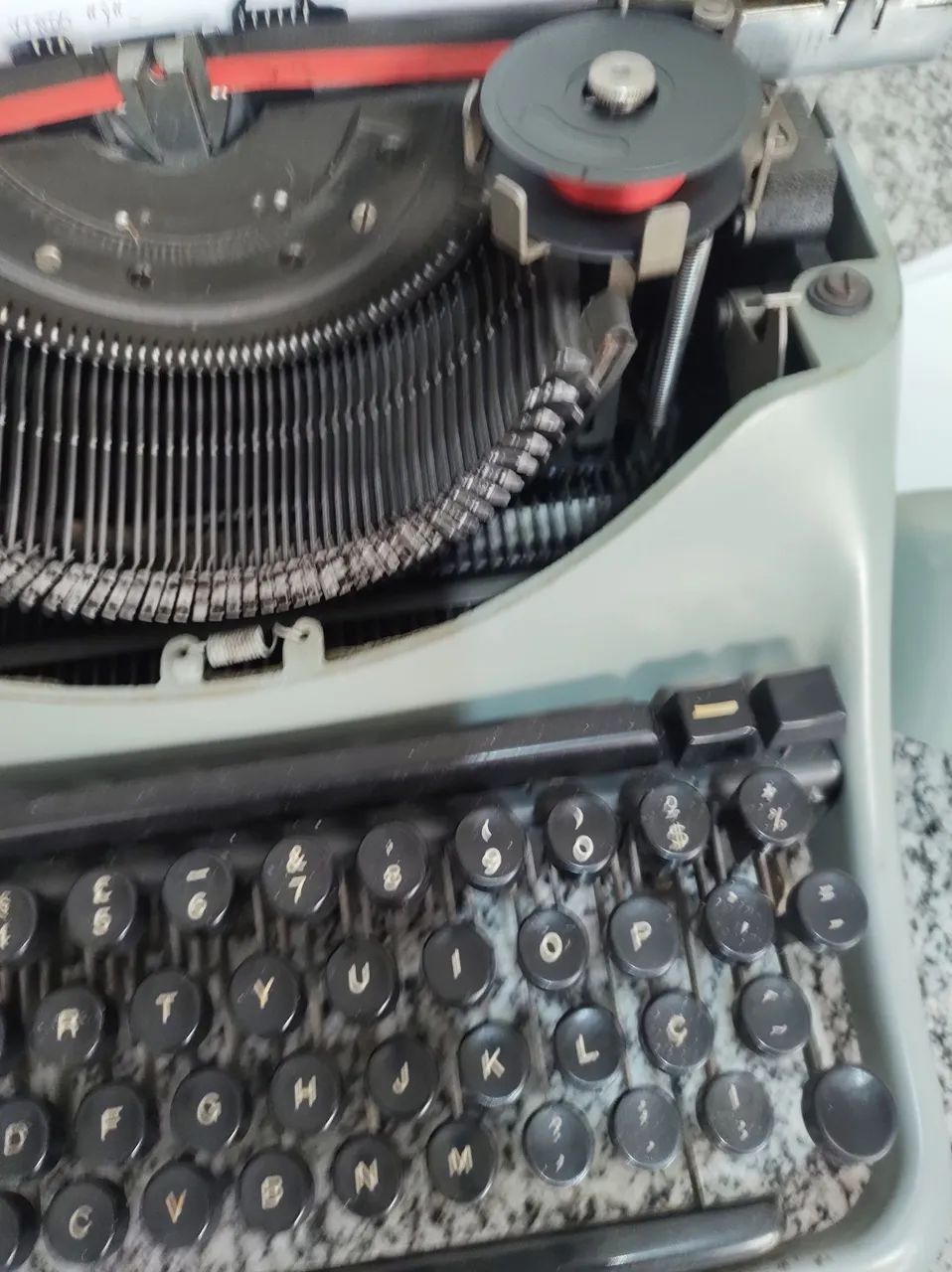 Antiga máquina de escrever LEXICON 80  - Foto 6