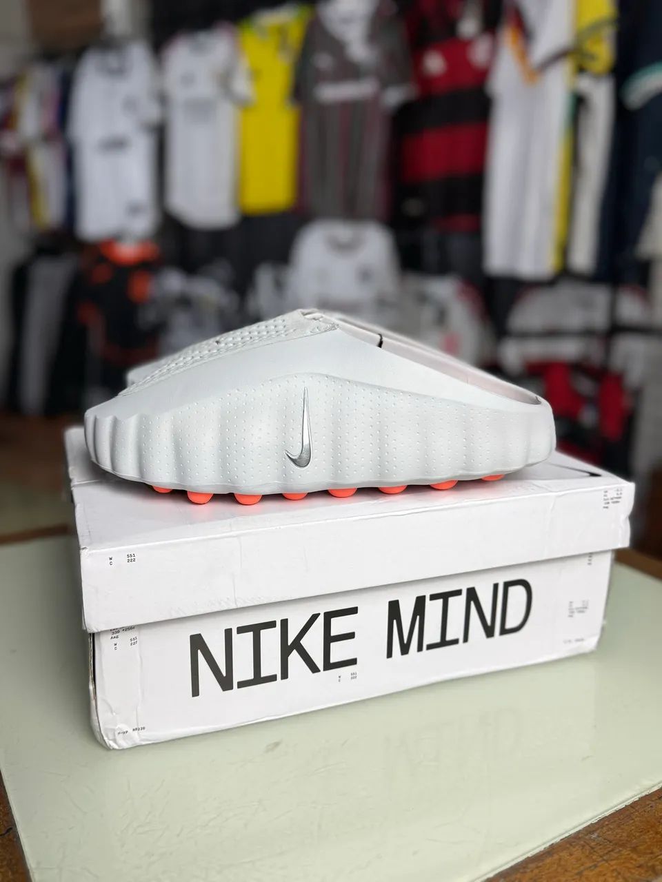 Nike Mind 001 