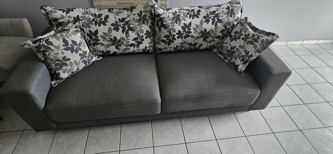 Vendo sofá seminovo em ótimo estado com comprimento de 2,20 mas.  - Foto 2