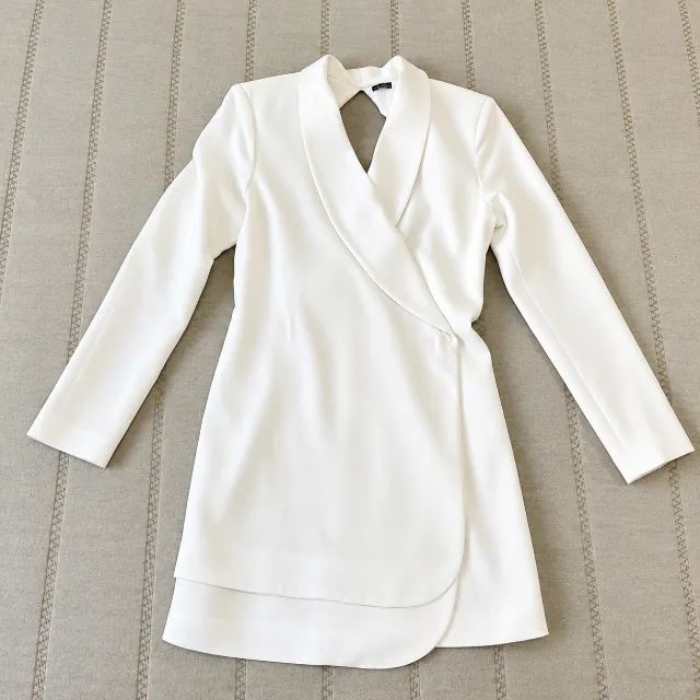vestido blazer branco