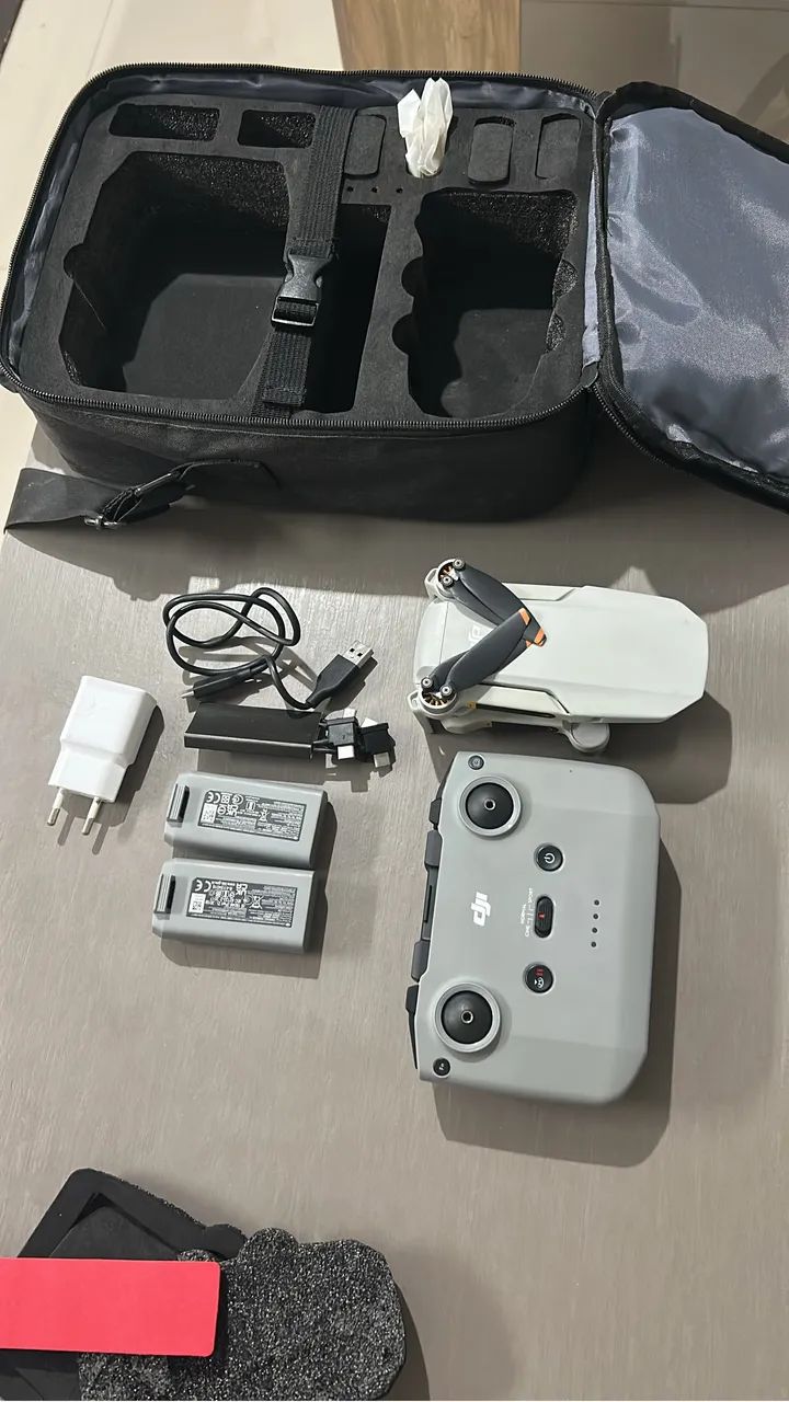 Drone dji mini 2 com acessórios (duas baterias) estado de novo