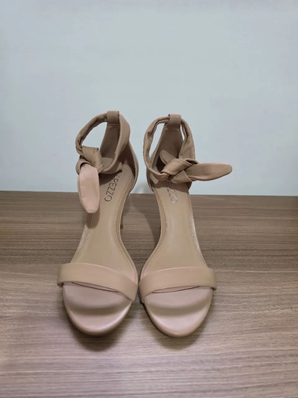 Sandália arezzo n. 37 NOVA - Foto 2