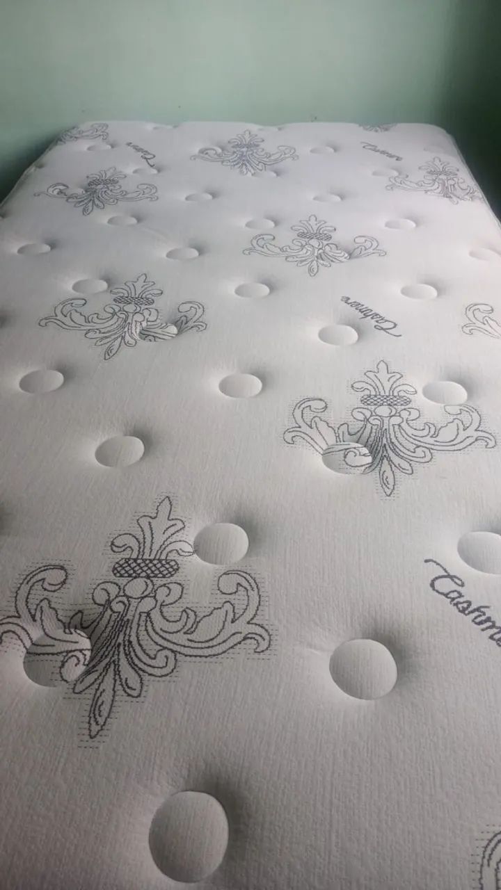 CAMA MOLAS ENSACADAS DUPLA SOLTEIRO TIPO SOLTEIRÃO SEMI NOVA 1,98 X 1,08 COM AUXILIAR - Foto 4