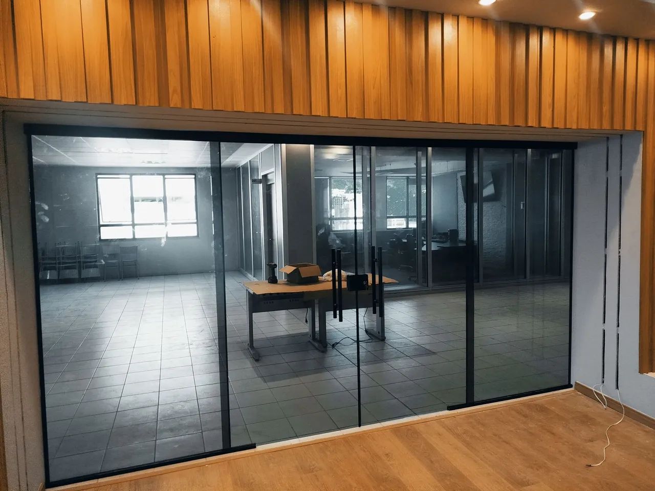Vidraçaria e Espelhagem - Box, Temperados e Tampos de Mesa