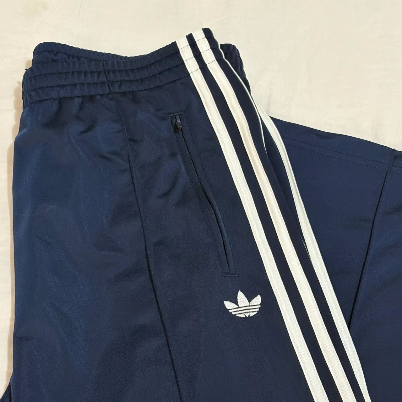calça adidas firebird azul marinho - Foto 4