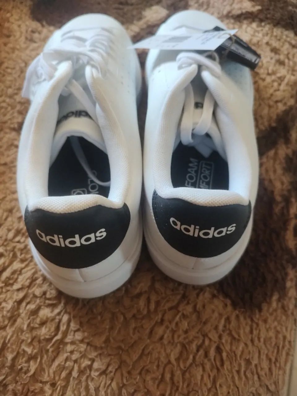 Tênis Adidas original casual  - Foto 3