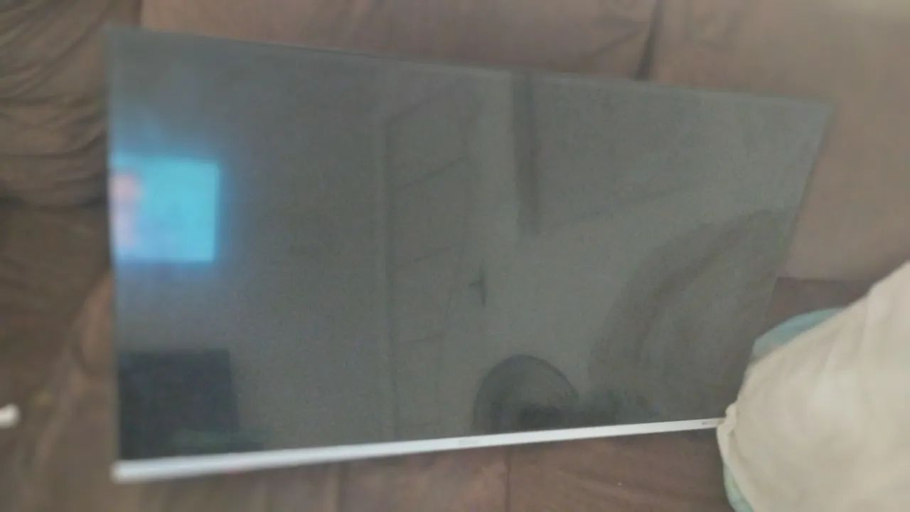TV 32 Polegadas Philco - Com Defeito / Para Retirada de Peças