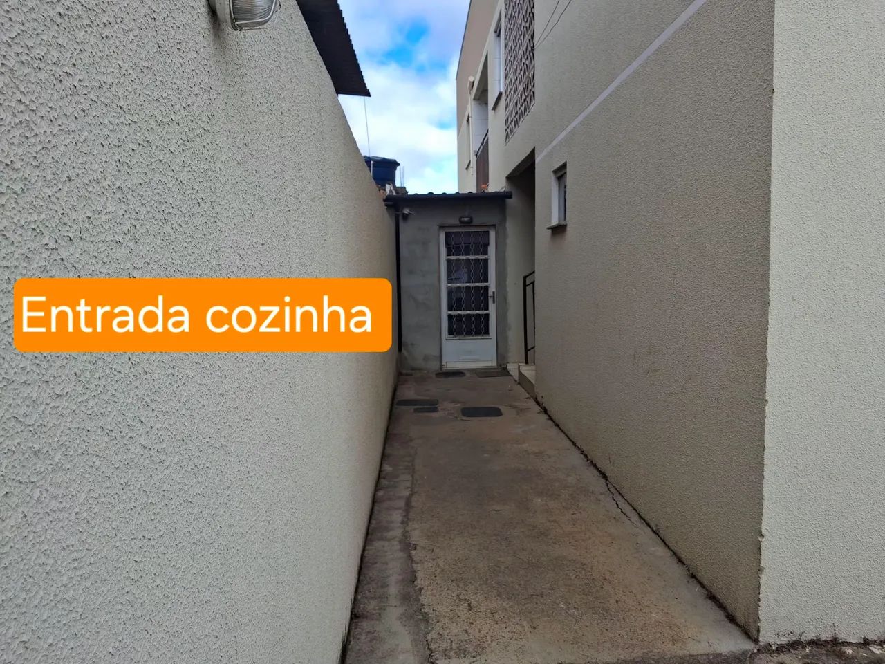 Vendo ou troco apartamento Térreo com 3 Quartos - R$ 35 Mil - aceito carro 