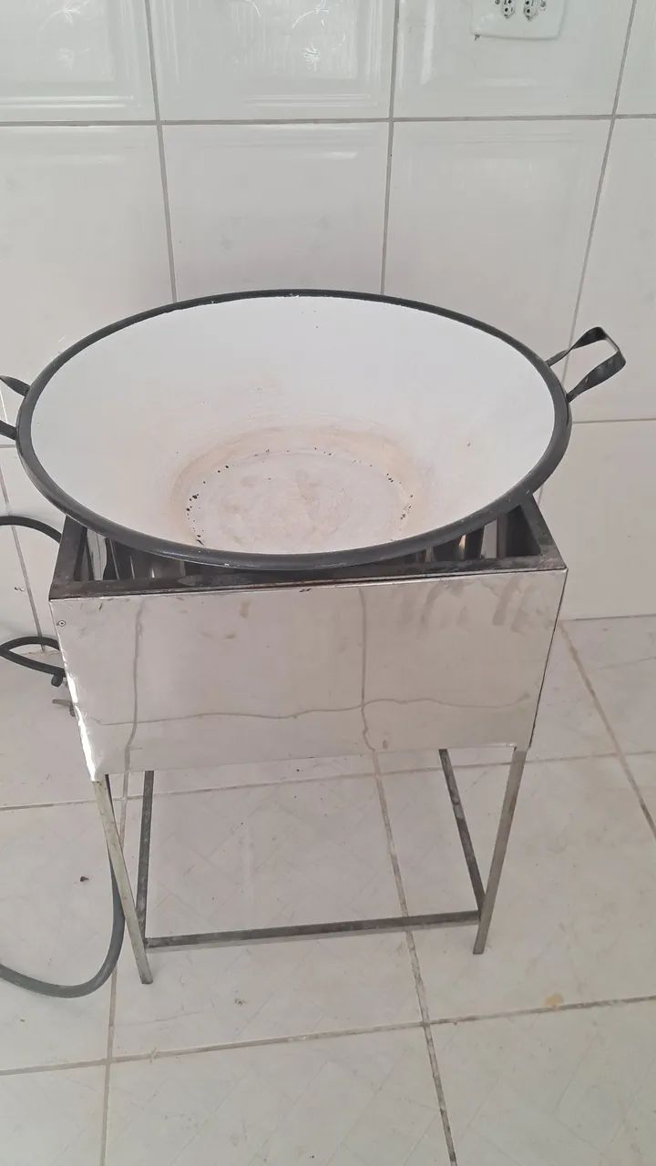 Tacho pasteleiro completo com acessórios em ótimo estado(Entrego)