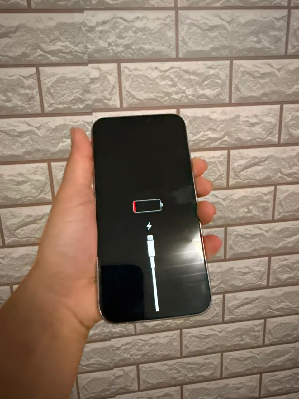 Vendo celular iPhone 11 da cor branco ? - Foto 3