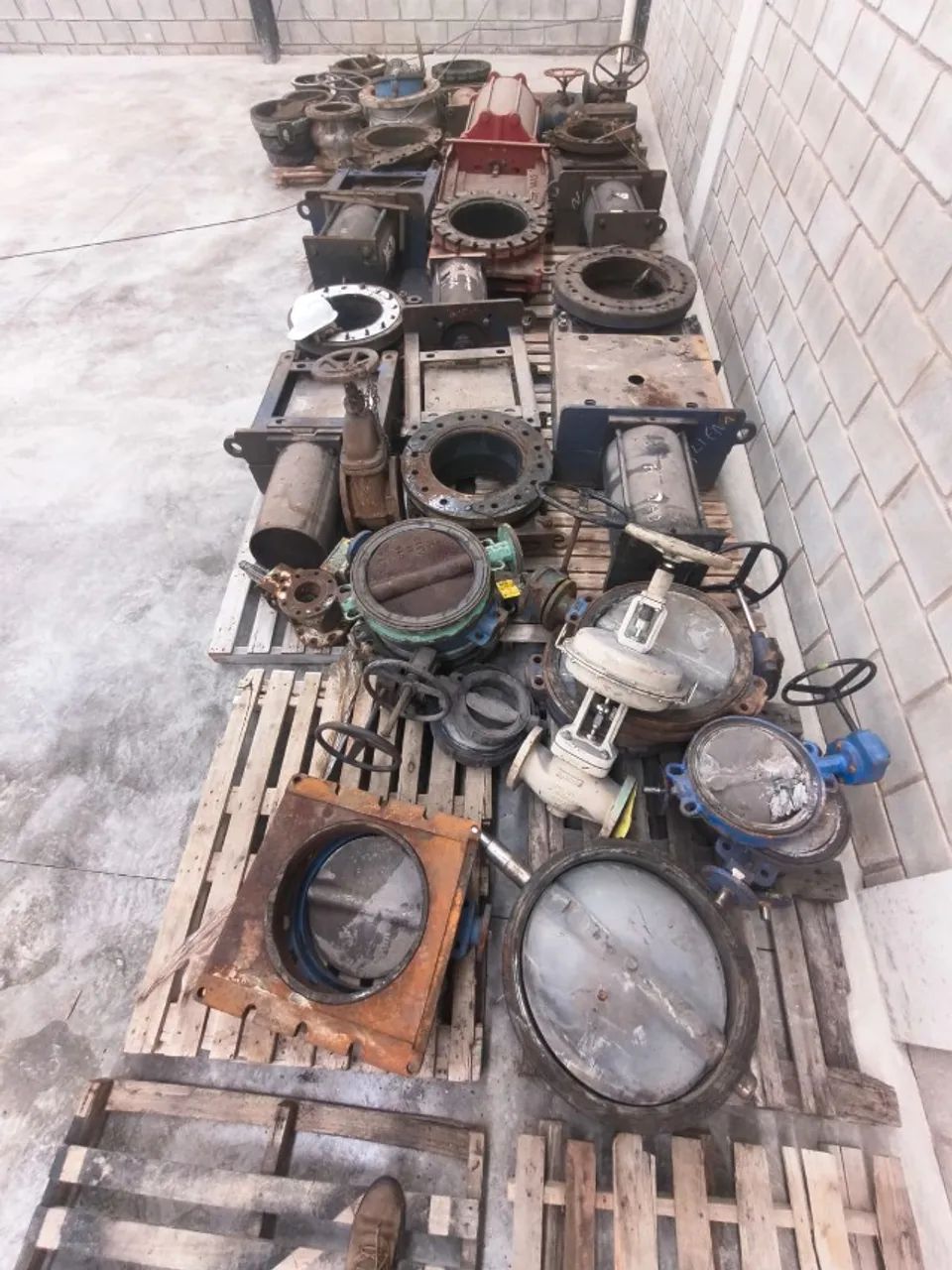 válvulas industriais ( vendo lote com 10toneladas )