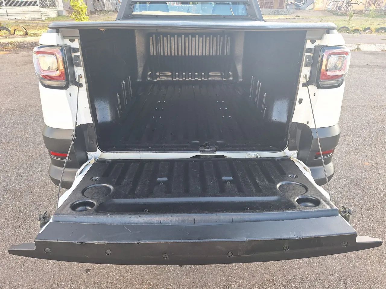 Fiat Strada Endurance 1.4 Flex 8V CS Plus 2023 - Foto 5
