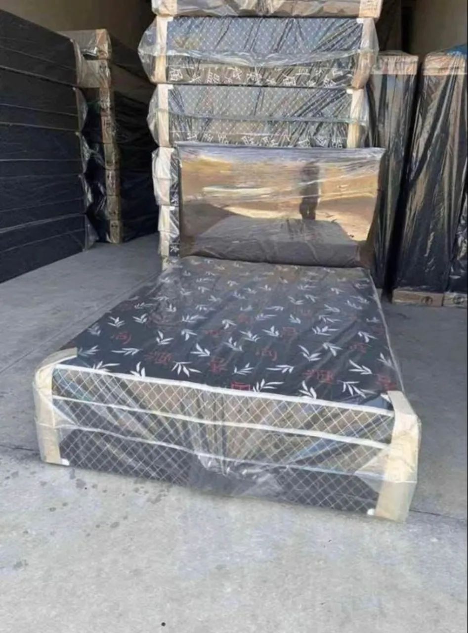 Double bed frame set, stock clearance—last units, mega promotion!!