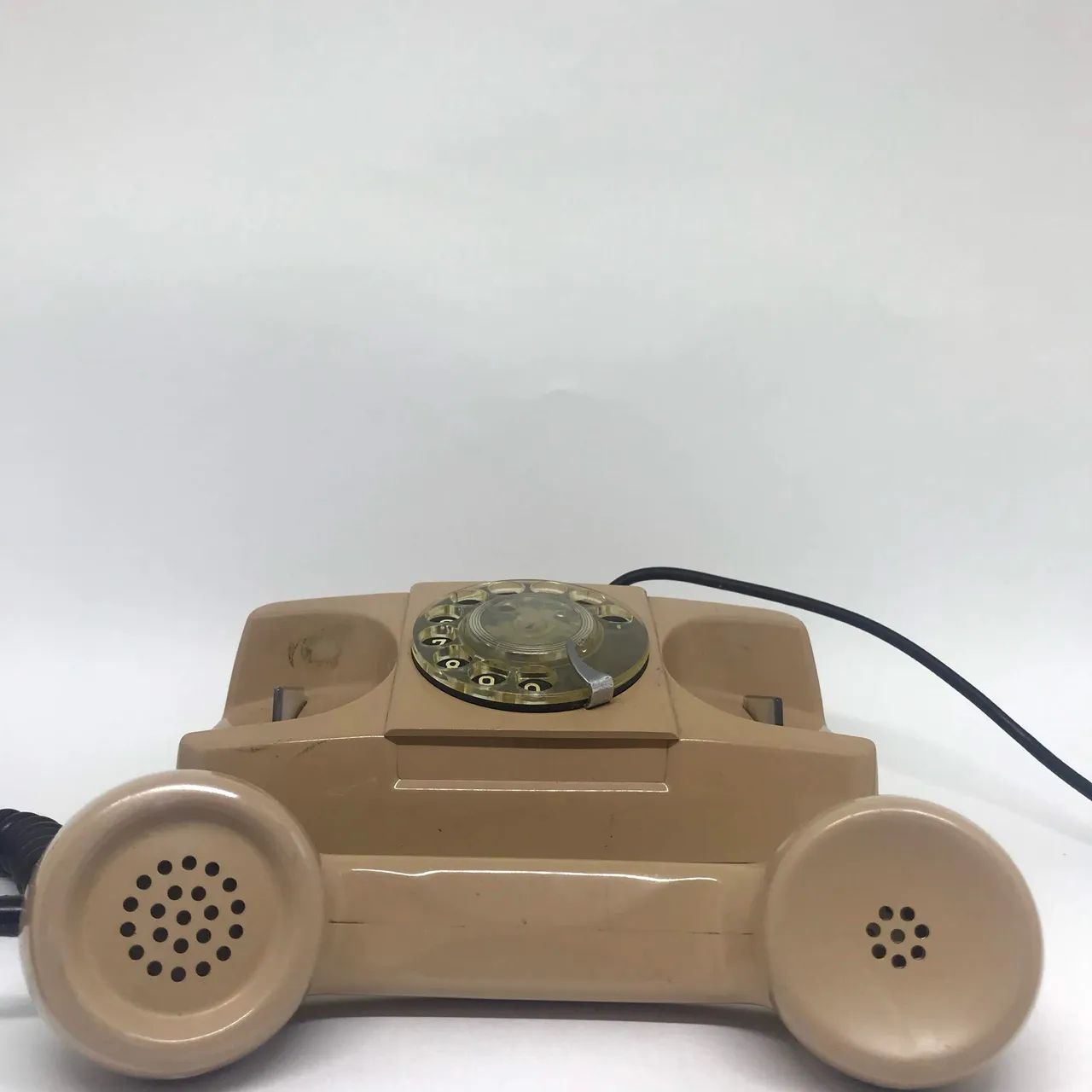 Telefone Antigo de Disco Vintage Bege - Decoração Retrô