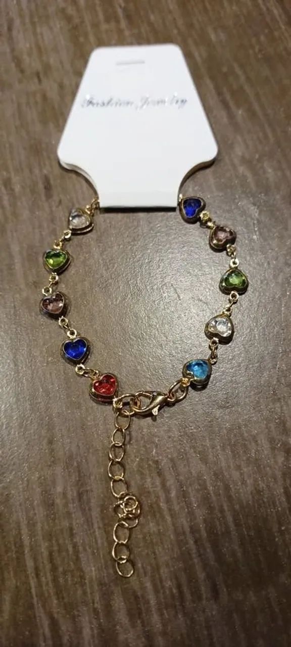 pulseira corações coloridos. dourada. nova! - Foto 2